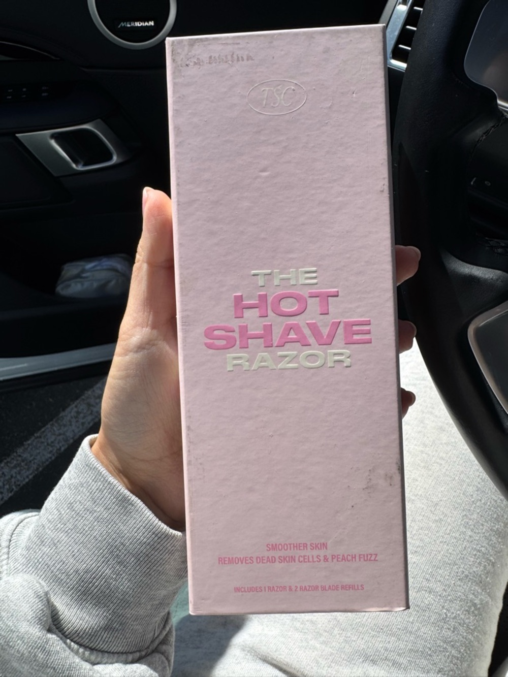 Skinny Confidential -The Hot Shave Razor -